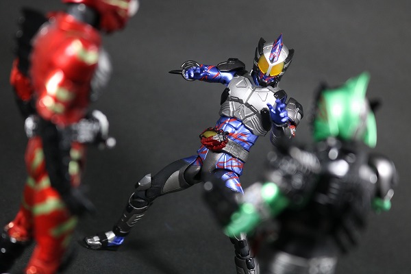 S.H.フィギュアーツ　仮面ライダーアマゾンアルファ（2nd season Ver.）　レビュー　アクション