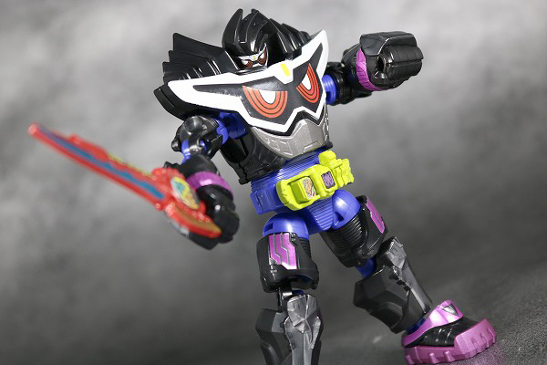 創動　仮面ライダービルド　BUILD８ Feat.装動　仮面ライダーゲンム　ゴッドマキシマムゲーマー　レベルビリオンアクション　レビュー