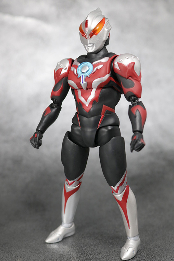 S.H.フィギュアーツ　ウルトラマンオーブ　サンダーブレスター　レビュー　全身