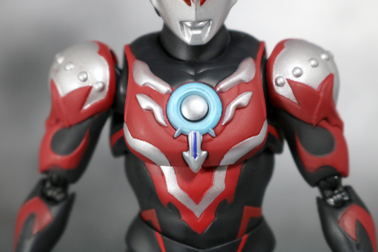 S.H.フィギュアーツ　ウルトラマンオーブ　サンダーブレスター　レビュー　全身