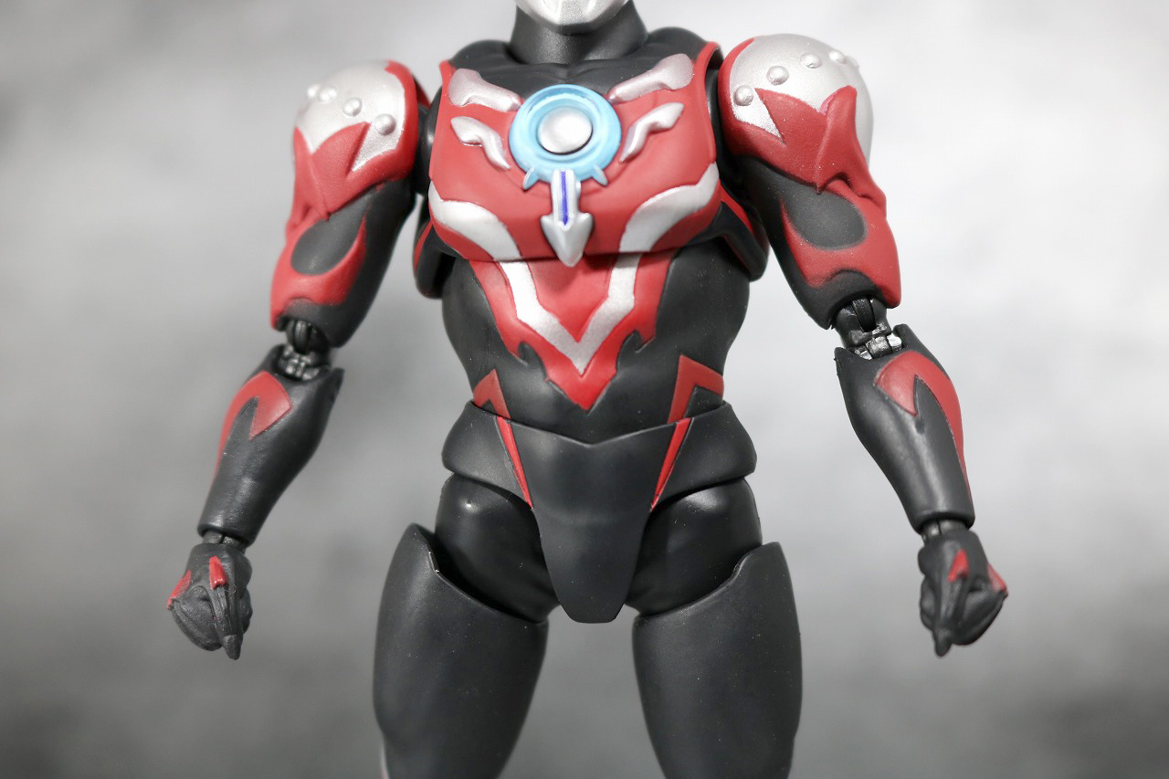 S.H.フィギュアーツ　ウルトラマンオーブ　サンダーブレスター　レビュー　全身