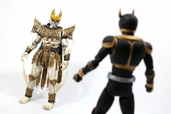 S.H.フィギュアーツ　仮面ライダークウガ　アメイジングマイティ　真骨彫製法　レビュー　アクション