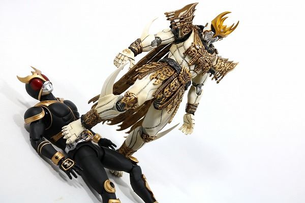 S.H.フィギュアーツ　仮面ライダークウガ　アメイジングマイティ　真骨彫製法　レビュー　アクション