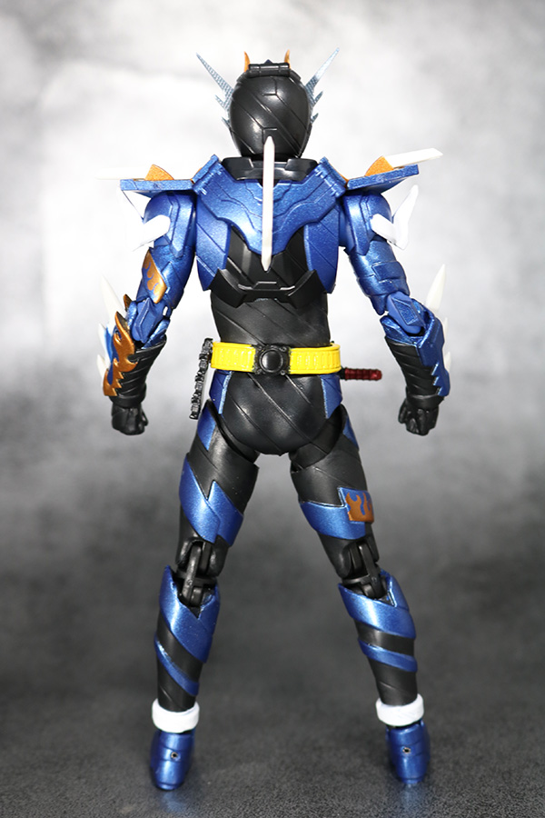 S.H.フィギュアーツ　仮面ライダークローズ　レビュー　全身