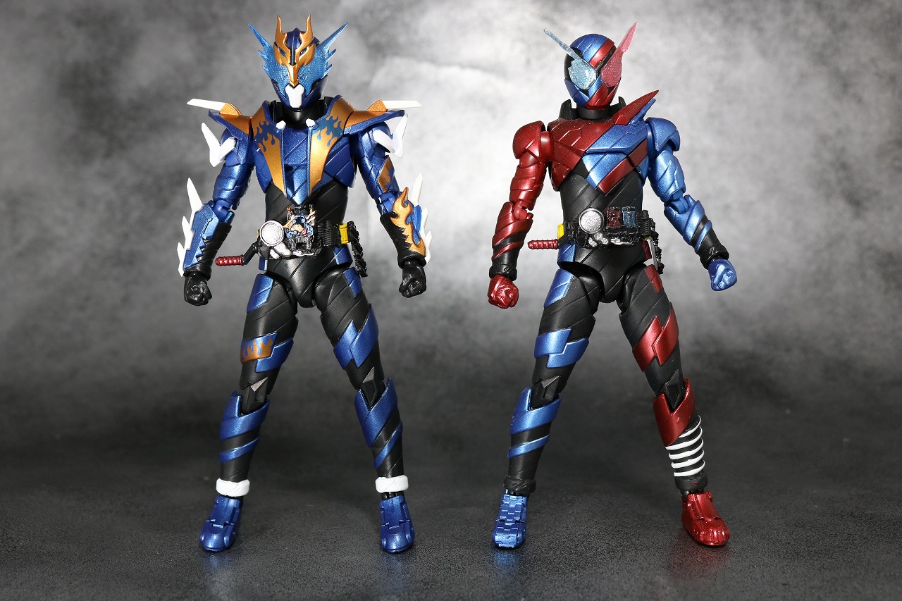 S.H.フィギュアーツ　仮面ライダークローズ　レビュー　全身