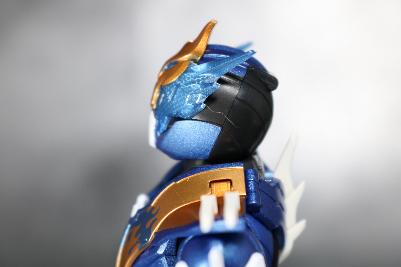 S.H.フィギュアーツ　仮面ライダークローズ　レビュー　可動範囲