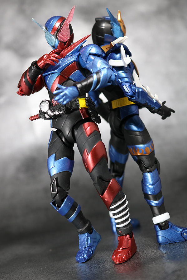 S.H.フィギュアーツ　仮面ライダークローズ　レビュー　アクション