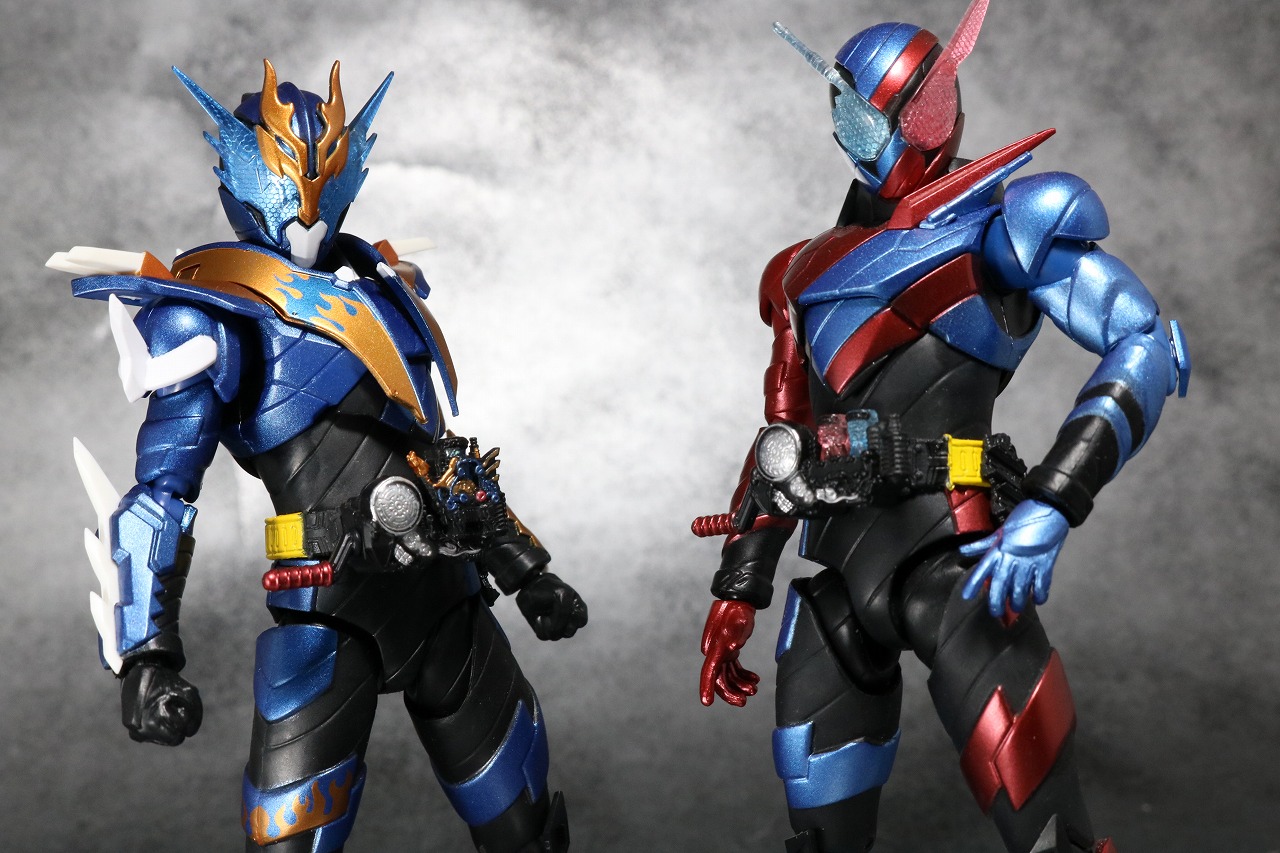 S.H.フィギュアーツ　仮面ライダークローズ　レビュー　アクション