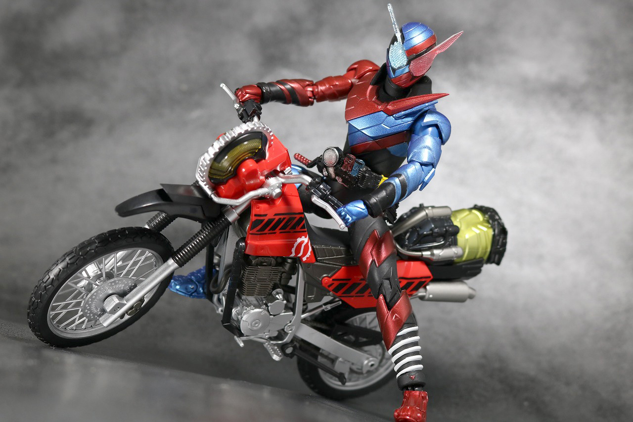 S.H.フィギュアーツ　マシンビルダー　パーツセット　レビュー　仮面ライダービルド　バイク　アクション