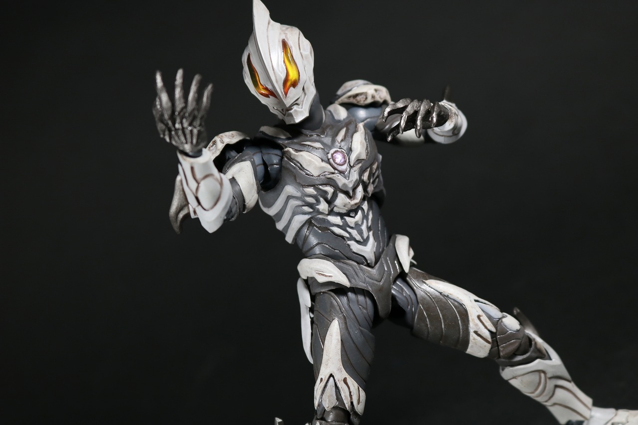 S.H.フィギュアーツ　ウルトラマンベリアル　アトロシアス　レビュー　アクション