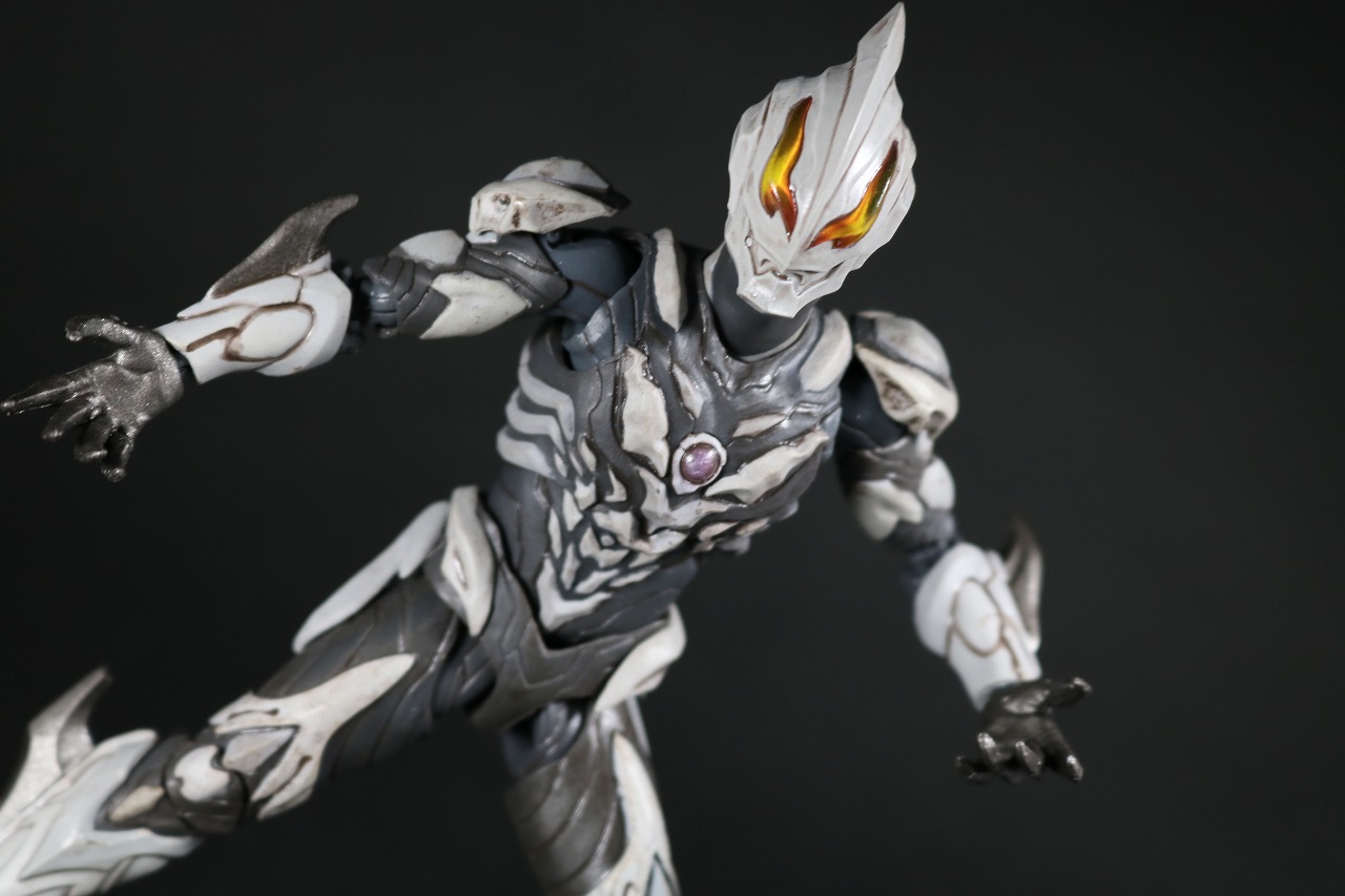 S.H.フィギュアーツ　ウルトラマンベリアル　アトロシアス　レビュー　アクション