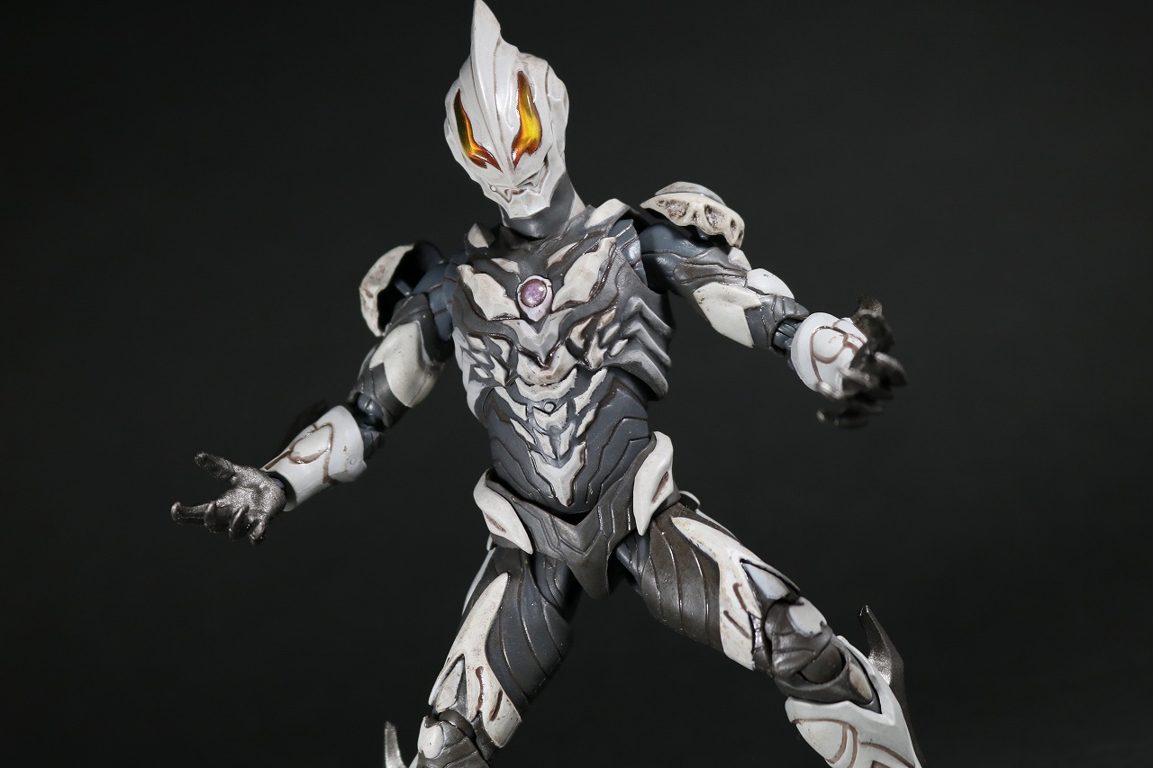 S.H.フィギュアーツ　ウルトラマンベリアル　アトロシアス　レビュー　アクション