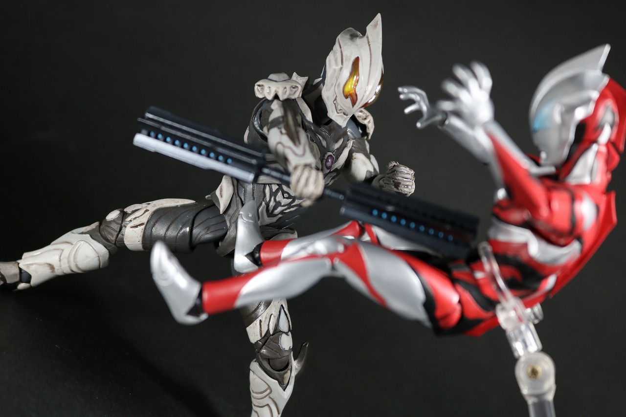 S.H.フィギュアーツ　ウルトラマンベリアル　アトロシアス　レビュー　アクション