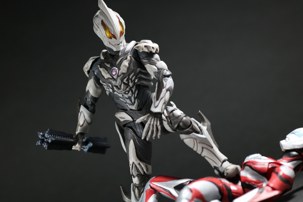 S.H.フィギュアーツ　ウルトラマンベリアル　アトロシアス　レビュー　アクション