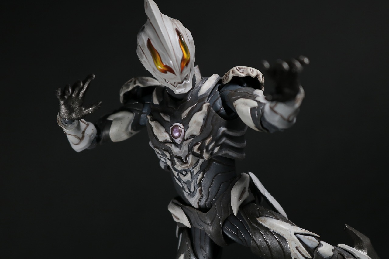 S.H.フィギュアーツ　ウルトラマンベリアル　アトロシアス　レビュー　アクション