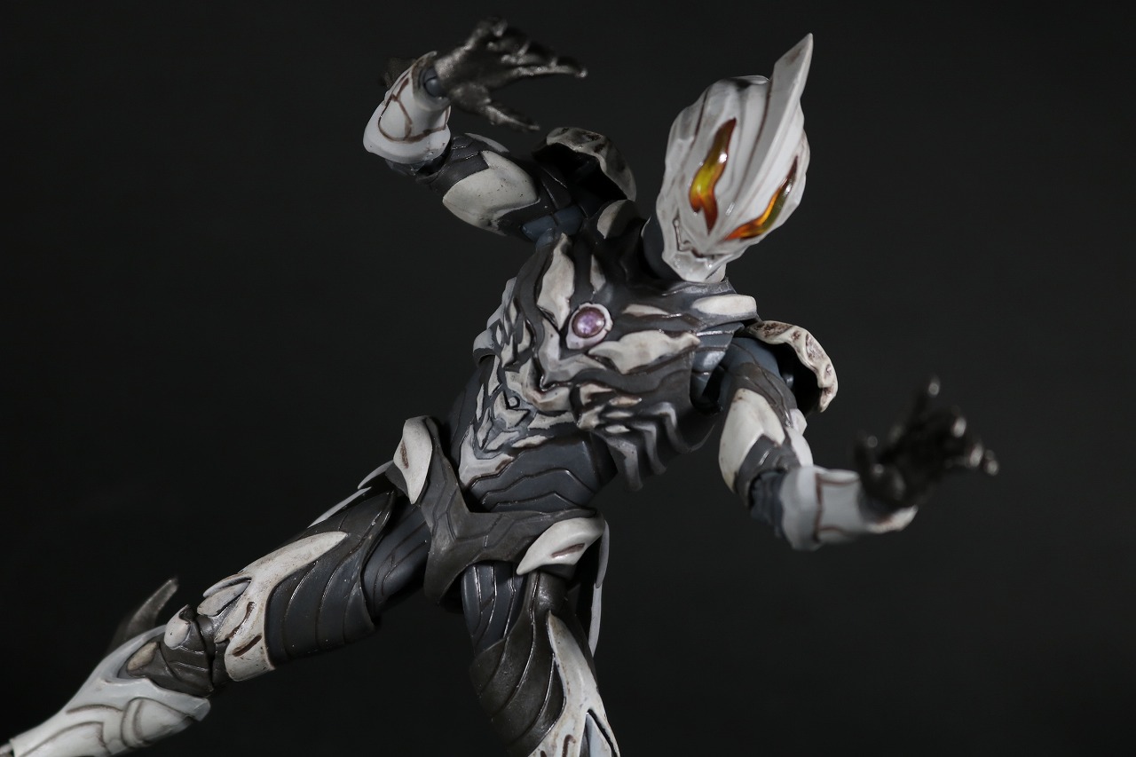 S.H.フィギュアーツ　ウルトラマンベリアル　アトロシアス　レビュー　アクション