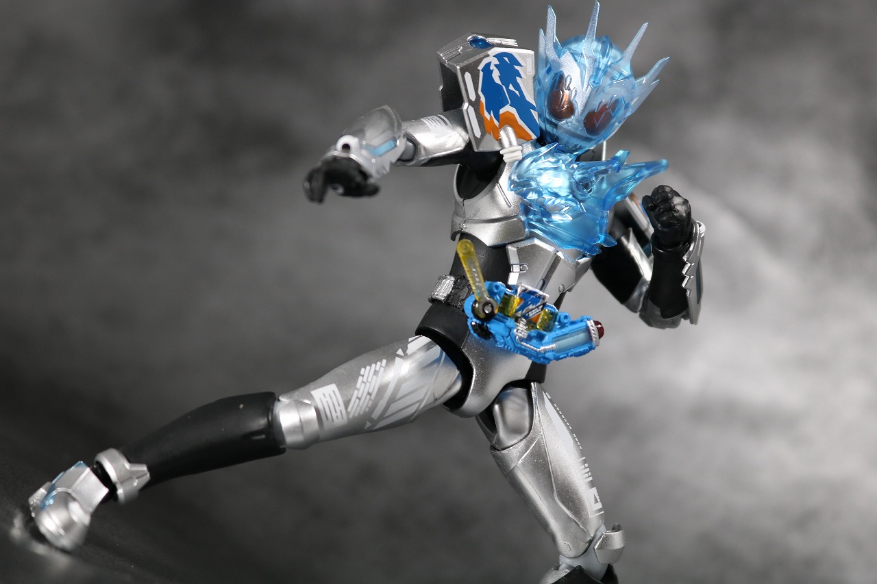 S.H.フィギュアーツ　仮面ライダークローズチャージ　レビュー