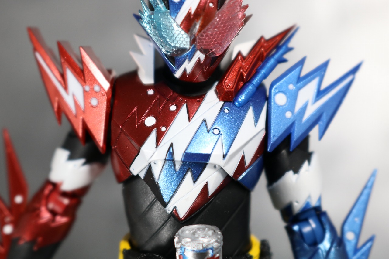 S.H.フィギュアーツ　仮面ライダービルド　ラビットタンク　スパークリング　レビュー　全身