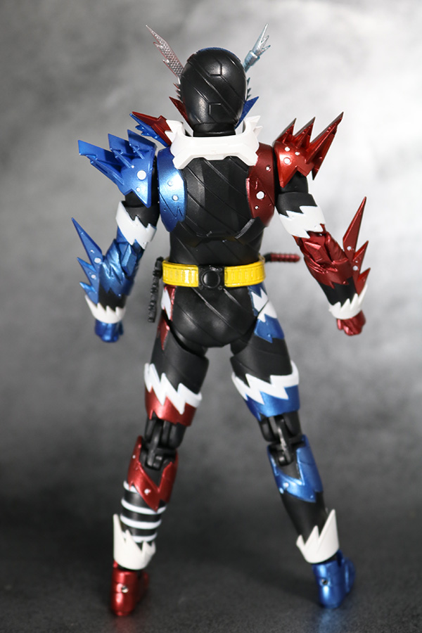 S.H.フィギュアーツ　仮面ライダービルド　ラビットタンク　スパークリング　レビュー　全身