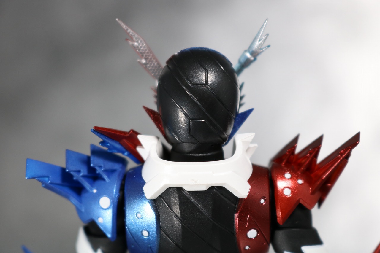 S.H.フィギュアーツ　仮面ライダービルド　ラビットタンク　スパークリング　レビュー　全身