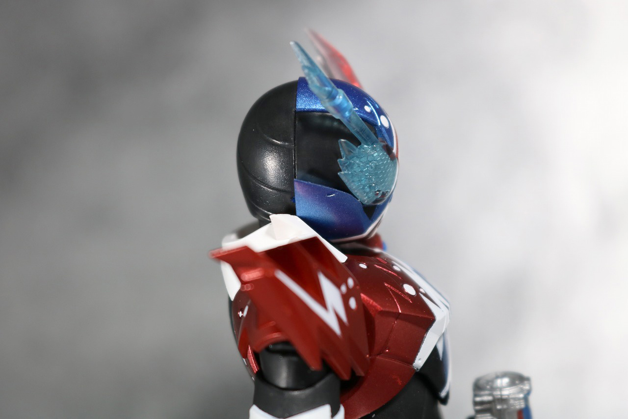 S.H.フィギュアーツ　仮面ライダービルド　ラビットタンク　スパークリング　レビュー　全身