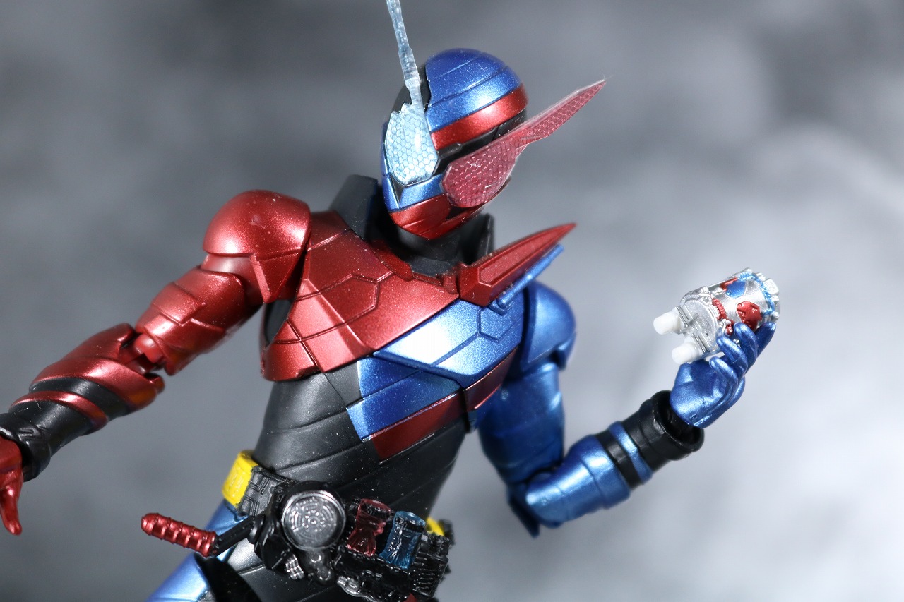 S.H.フィギュアーツ　仮面ライダービルド　ラビットタンク　スパークリング　レビュー　アクション