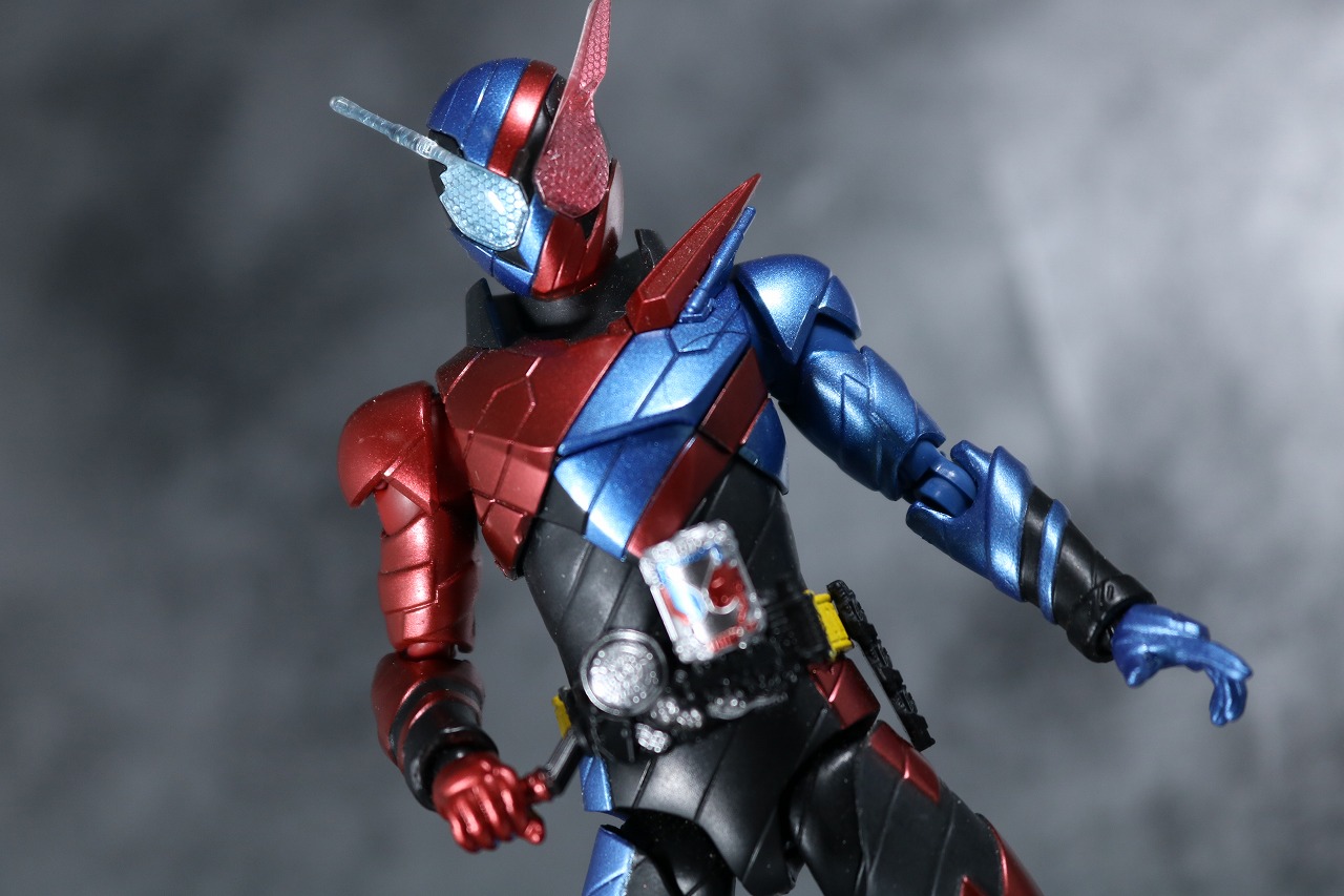 S.H.フィギュアーツ　仮面ライダービルド　ラビットタンク　スパークリング　レビュー　アクション