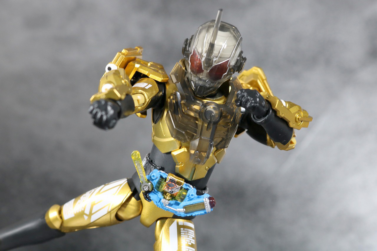 S.H.フィギュアーツ　仮面ライダーグリス　レビュー　アクション