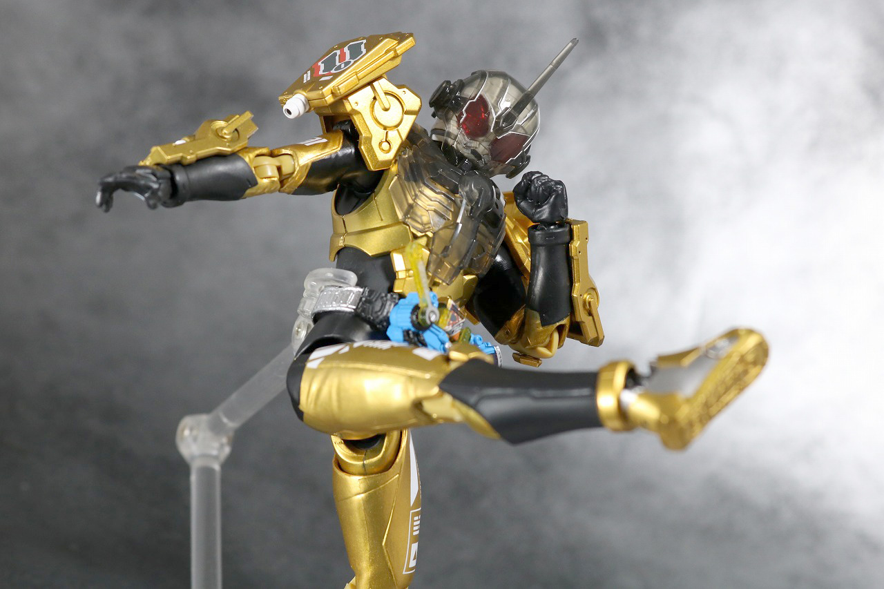 S.H.フィギュアーツ　仮面ライダーグリス　レビュー　アクション