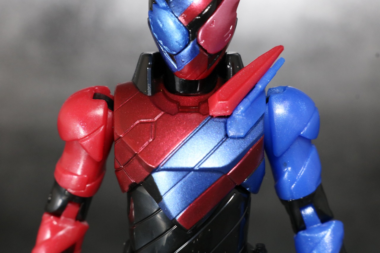 RKF　RIDER KICK'S FIGURE　仮面ライダービルド　ラビットタンクフォーム　レビュー　全身