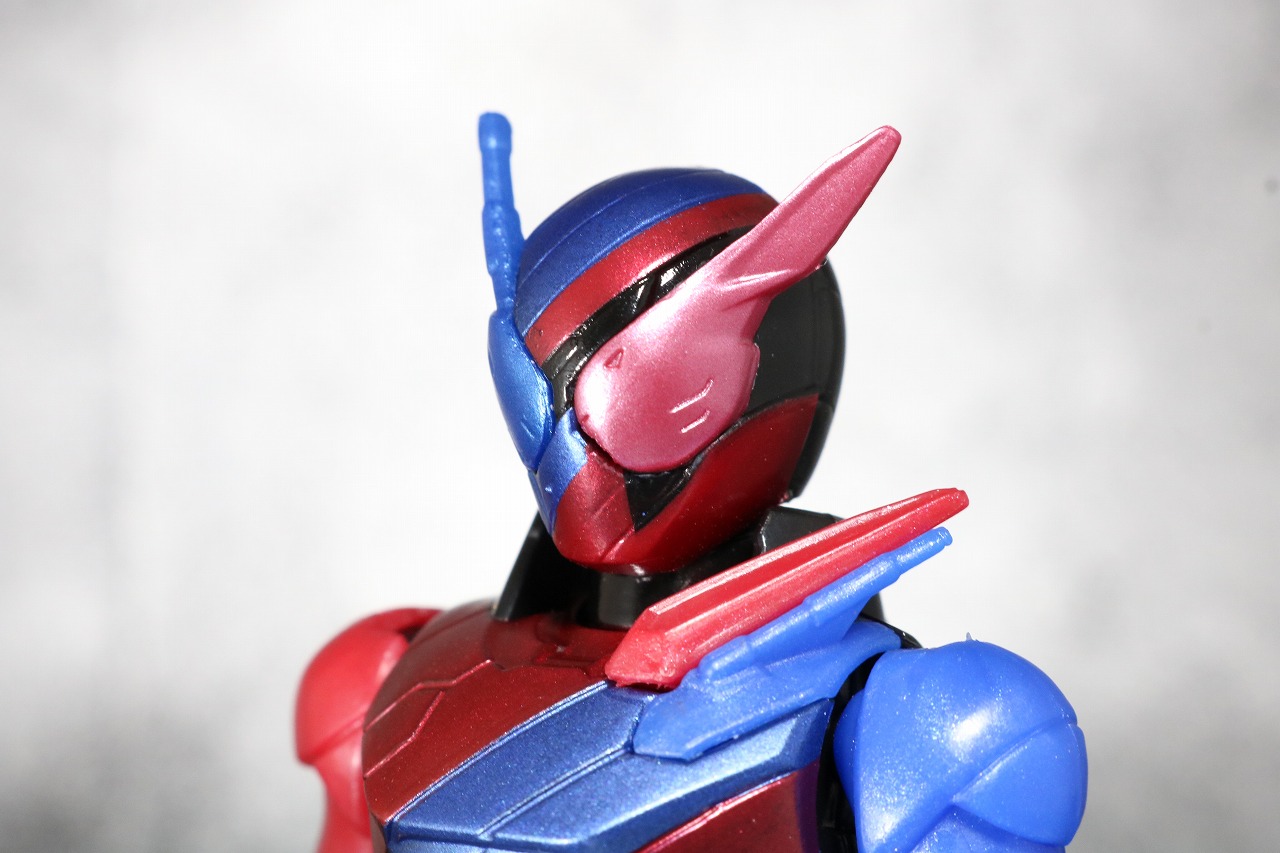 RKF　RIDER KICK'S FIGURE　仮面ライダービルド　ラビットタンクフォーム　レビュー　全身