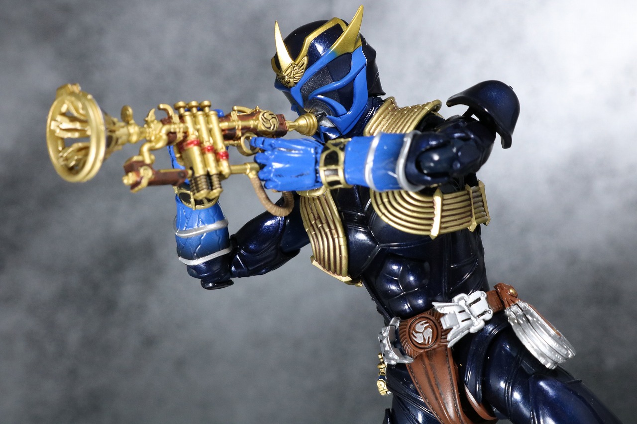 S.H.フィギュアーツ　仮面ライダー威吹鬼　真骨彫製法　レビュー　アクション