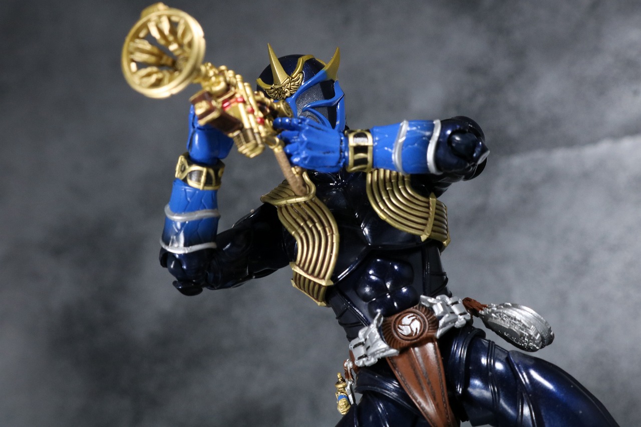 S.H.フィギュアーツ　仮面ライダー威吹鬼　真骨彫製法　レビュー　アクション