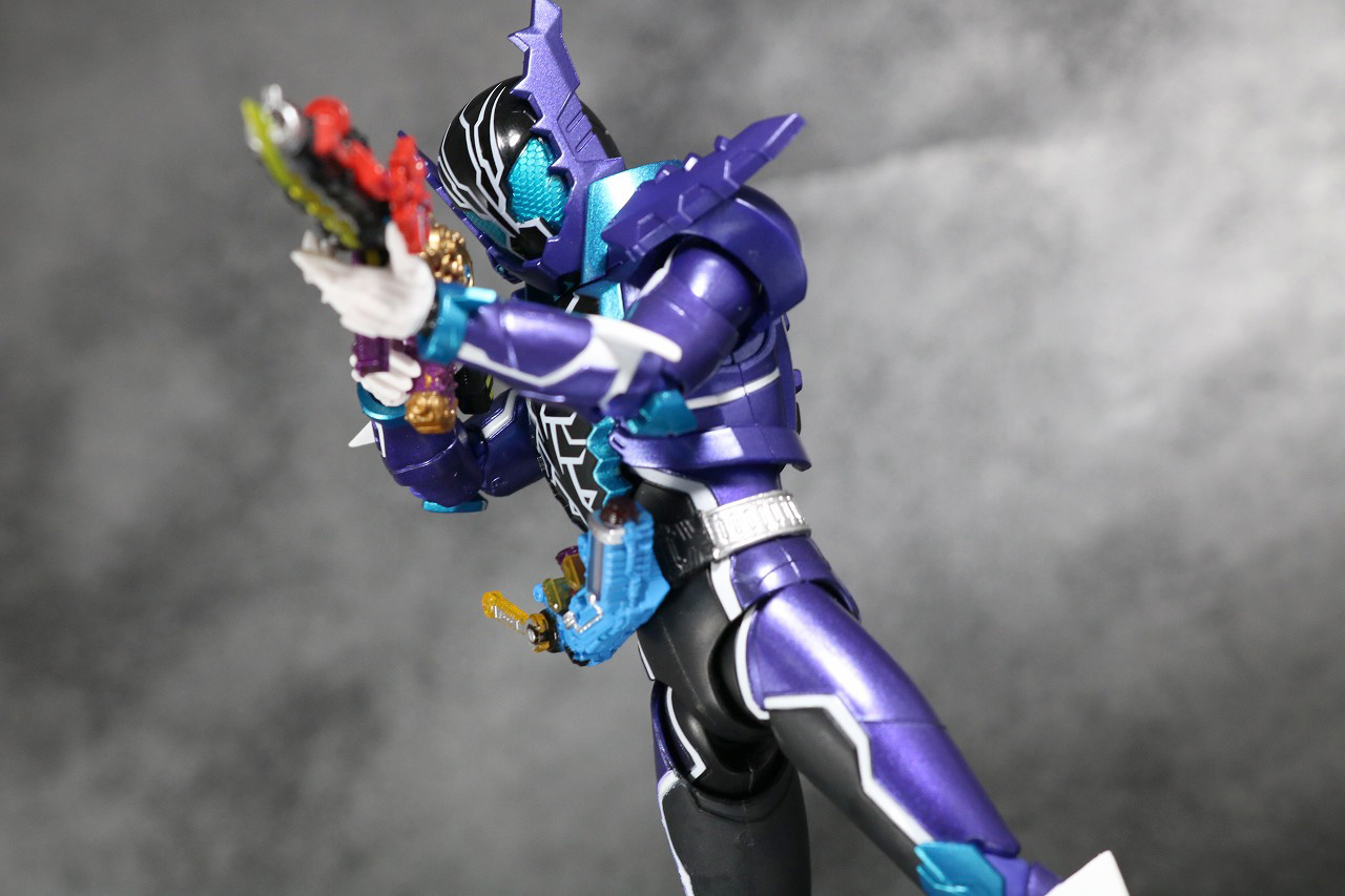 S.H.フィギュアーツ　仮面ライダーローグ　レビュー　アクション