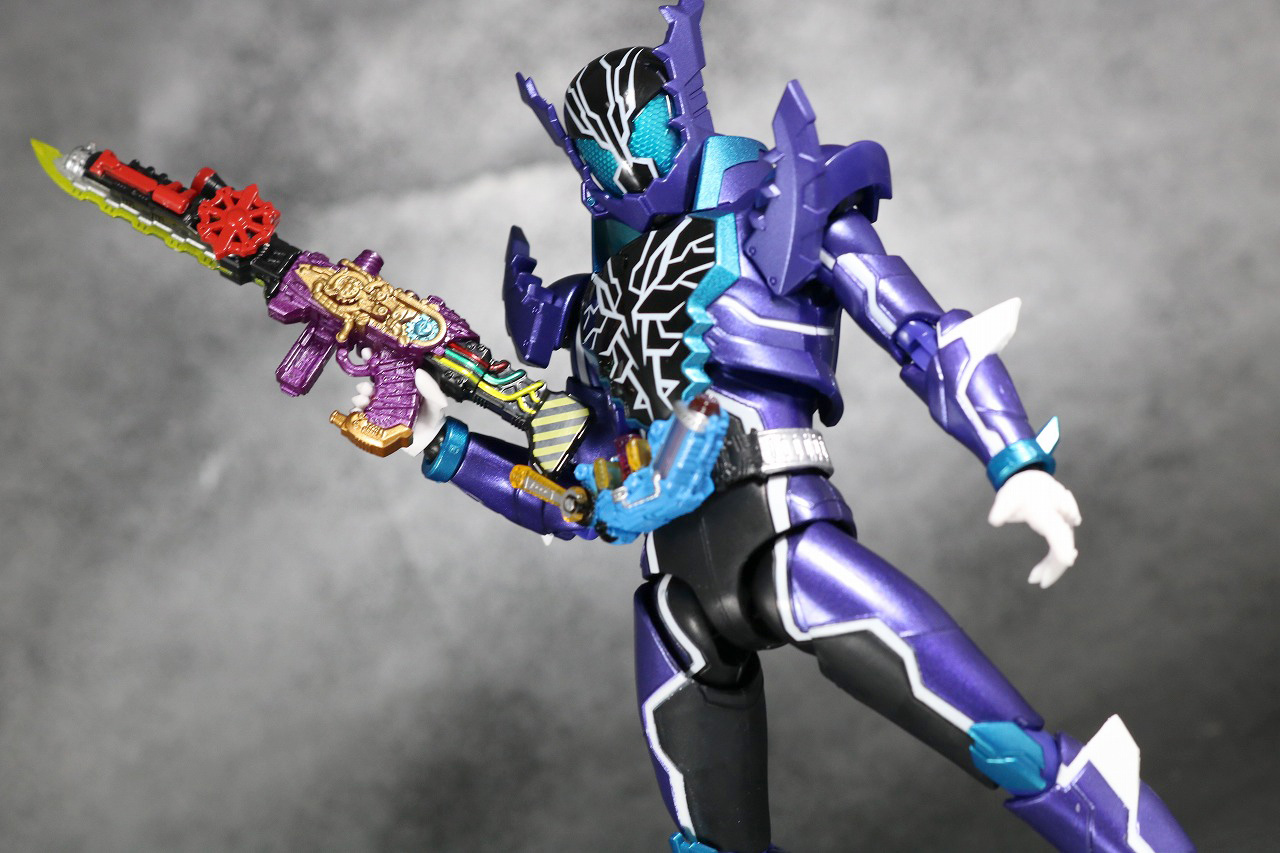 S.H.フィギュアーツ　仮面ライダーローグ　レビュー　アクション