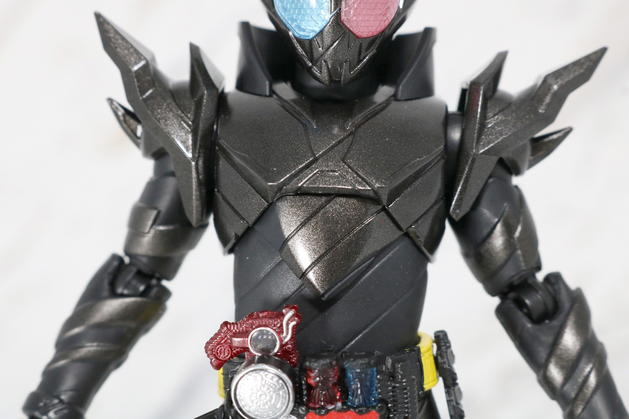 S.H.フィギュアーツ　仮面ライダービルド　ラビットタンクハザードフォーム　レビュー　魂ネイション2018　全身