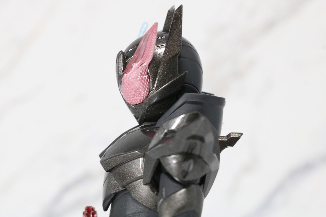 S.H.フィギュアーツ　仮面ライダービルド　ラビットタンクハザードフォーム　レビュー　魂ネイション2018　可動範囲