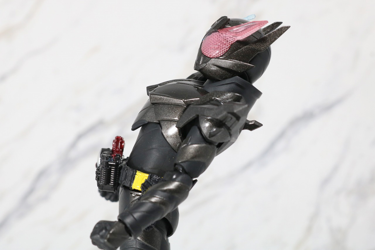 S.H.フィギュアーツ　仮面ライダービルド　ラビットタンクハザードフォーム　レビュー　魂ネイション2018　可動範囲