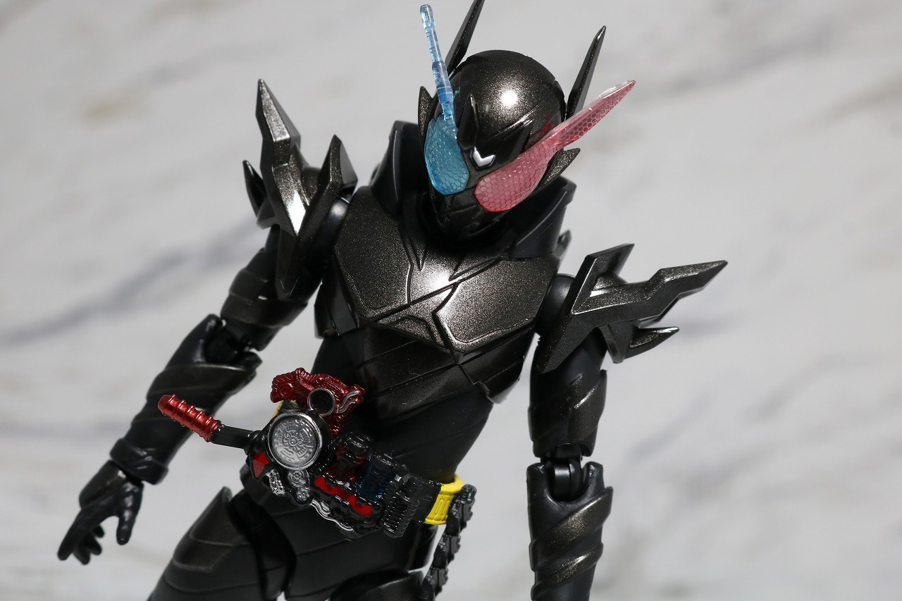 S.H.フィギュアーツ　仮面ライダービルド ラビットタンクハザードフォーム　レビュー