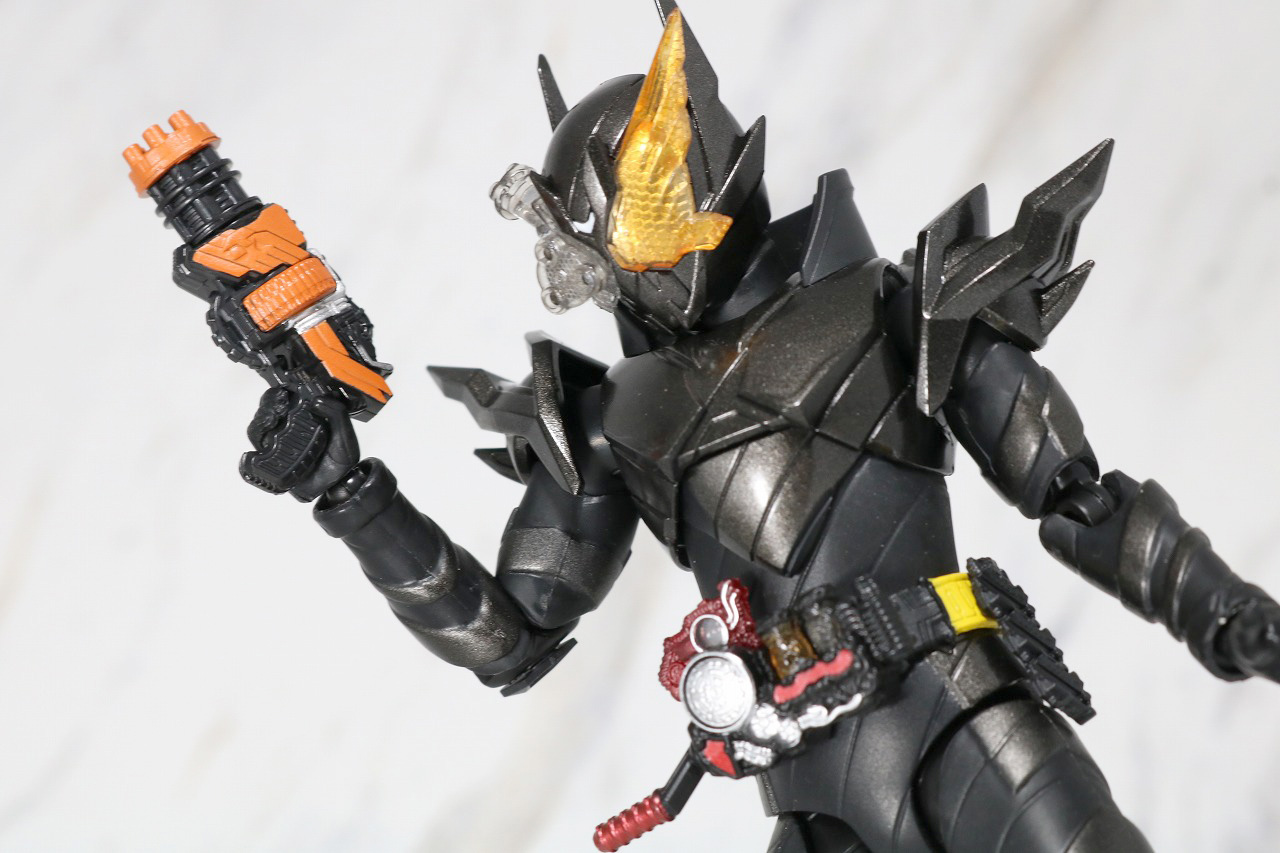 S.H.フィギュアーツ　仮面ライダービルド　ラビットタンクハザードフォーム　レビュー　魂ネイション2018　アクション