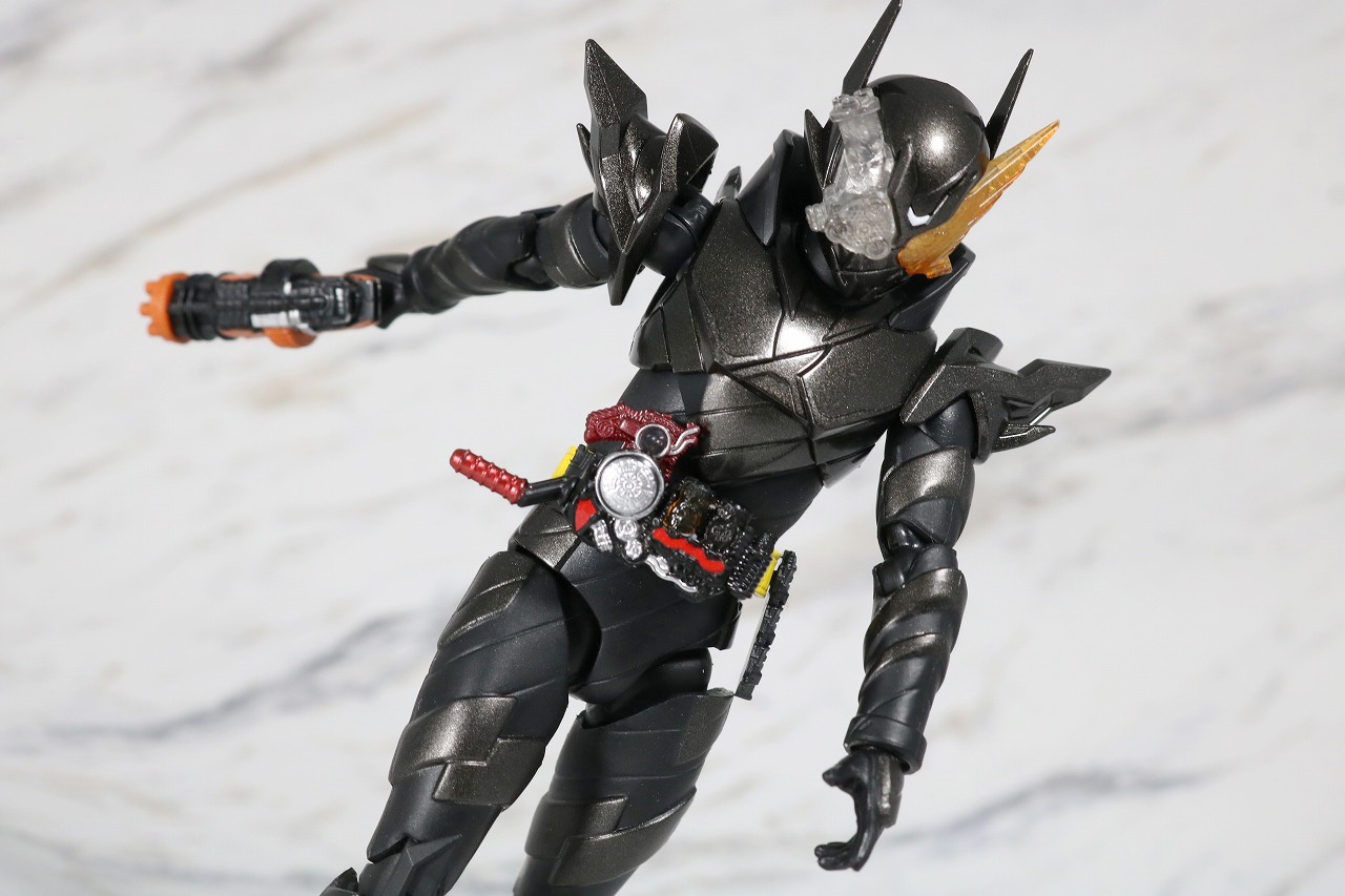 S.H.フィギュアーツ　仮面ライダービルド　ラビットタンクハザードフォーム　レビュー　魂ネイション2018　アクション