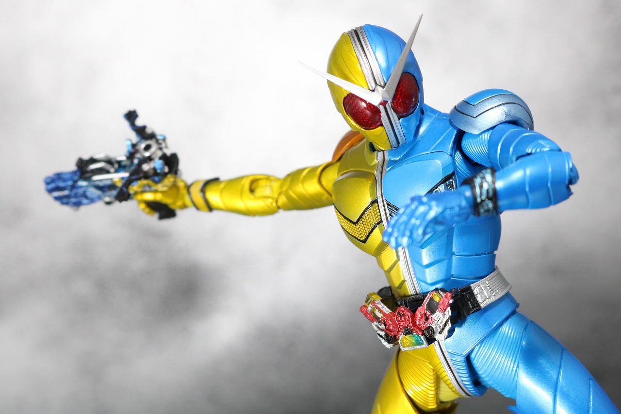 S.H.フィギュアーツ　仮面ライダーW　ルナトリガー　真骨彫製法　レビュー　アクション