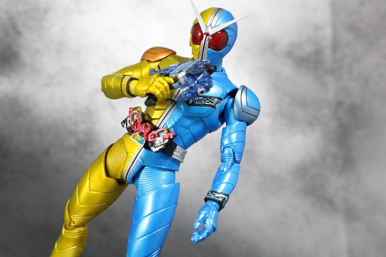 S.H.フィギュアーツ　仮面ライダーW　ルナトリガー　真骨彫製法　レビュー　アクション