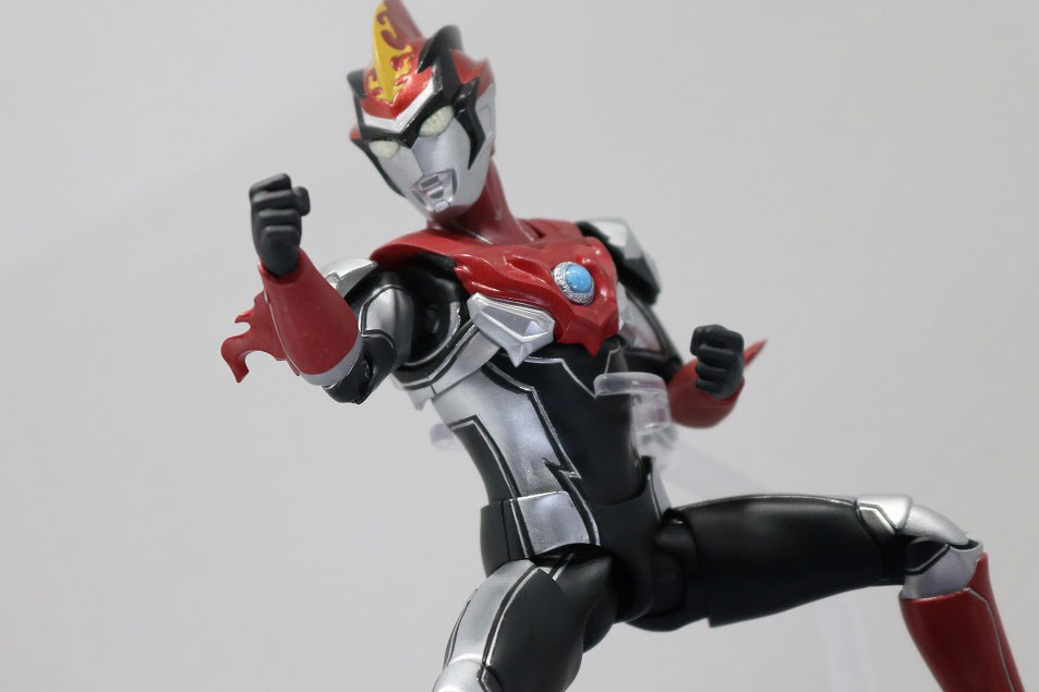 S.H.フィギュアーツ新作！ウルトラマンブル　フレイムが登場！