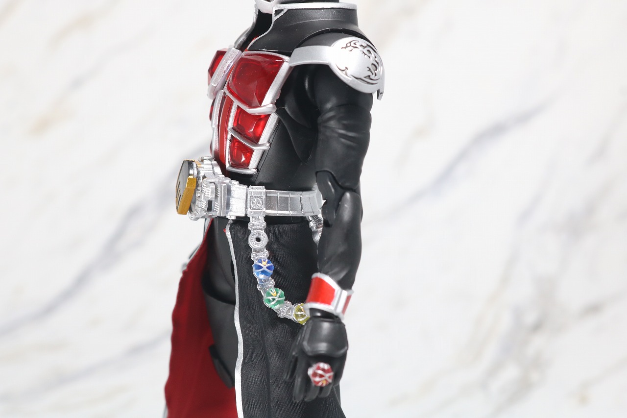 S.H.フィギュアーツ　仮面ライダーウィザード　フレイムスタイル　真骨彫製法　レビュー　全身