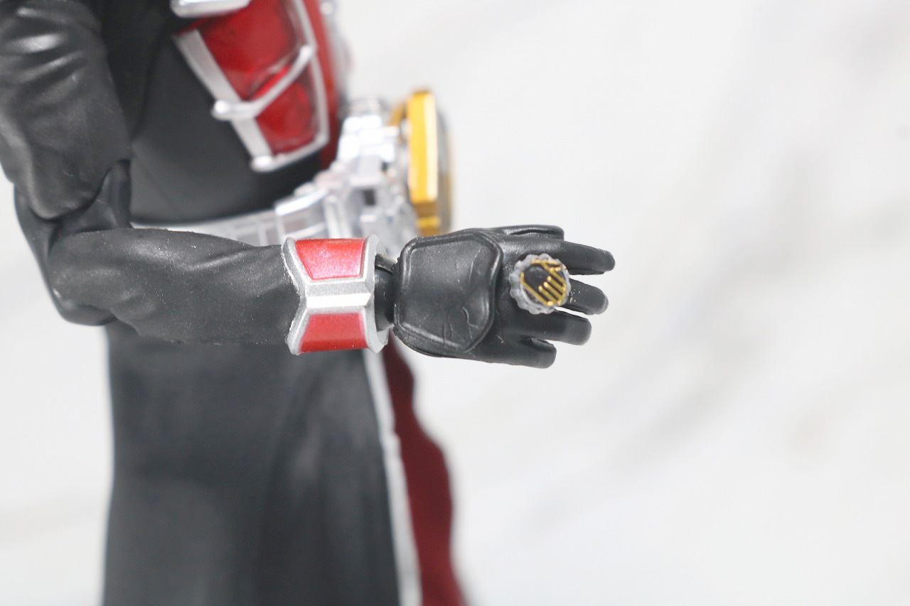 S.H.フィギュアーツ　仮面ライダーウィザード　フレイムスタイル　真骨彫製法　レビュー　全身