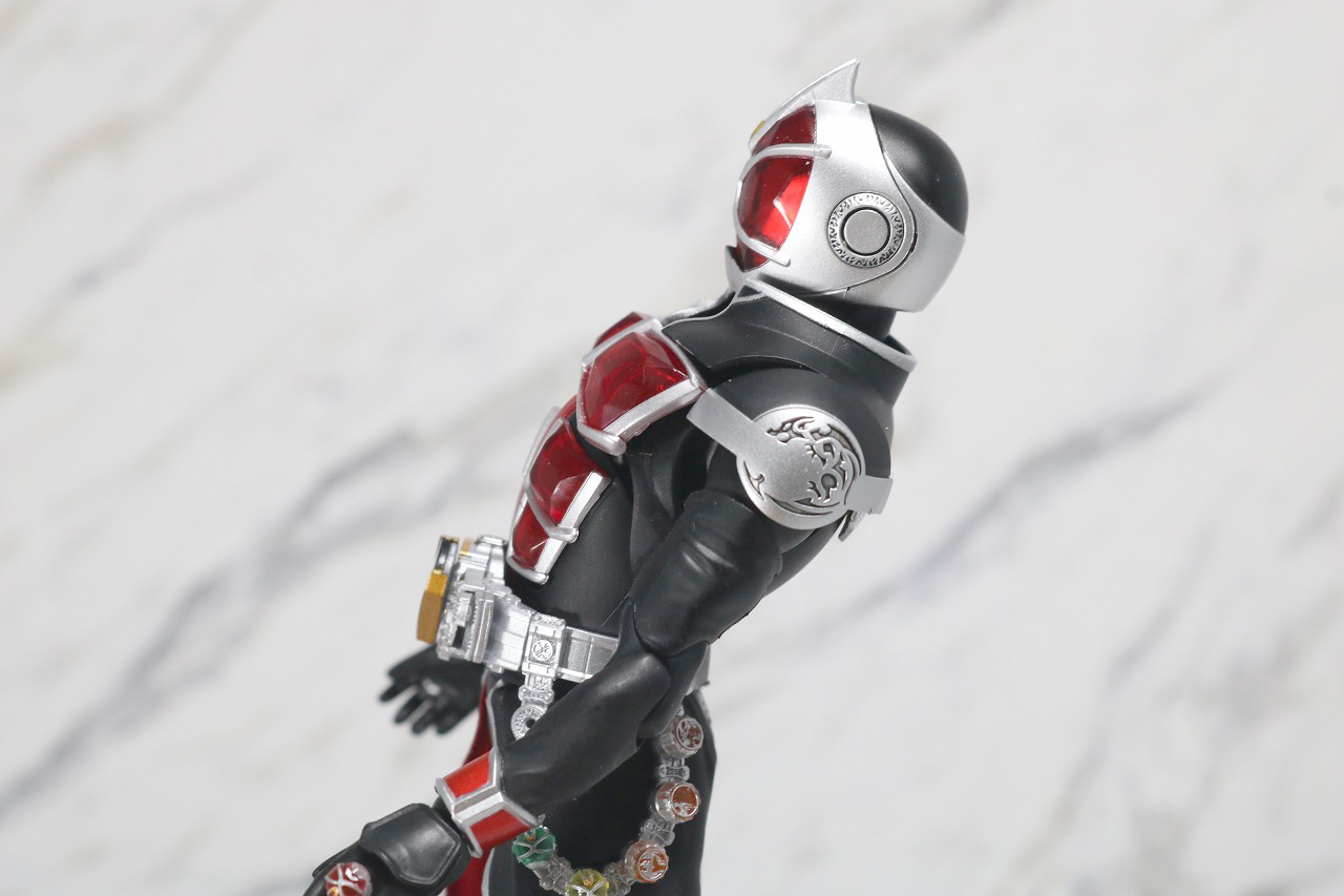 S.H.フィギュアーツ　仮面ライダーウィザード　フレイムスタイル　真骨彫製法　レビュー　可動範囲