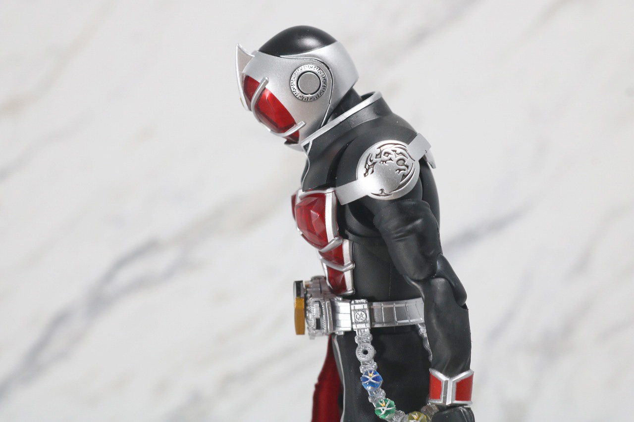 S.H.フィギュアーツ　仮面ライダーウィザード　フレイムスタイル　真骨彫製法　レビュー　可動範囲