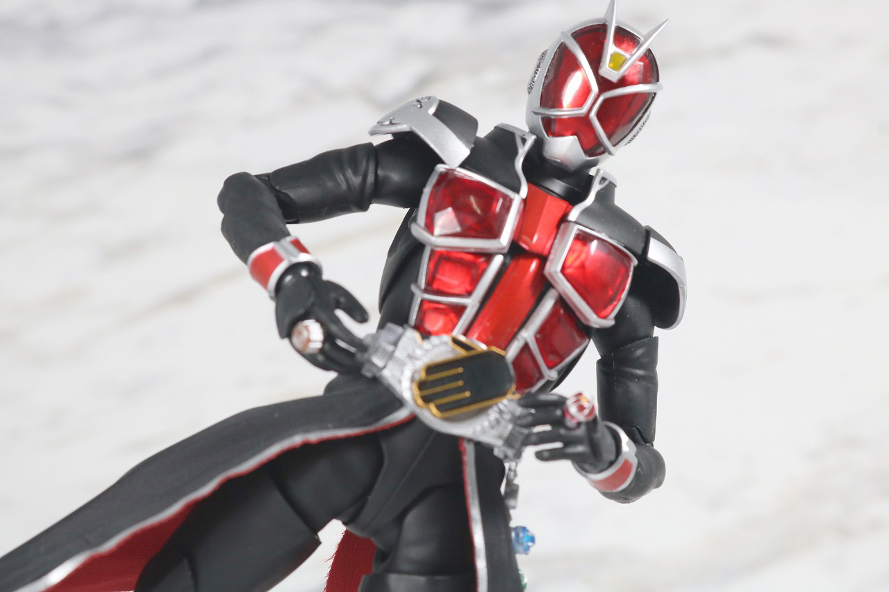 S.H.フィギュアーツ　仮面ライダーウィザード　フレイムスタイル　真骨彫製法　レビュー　アクション