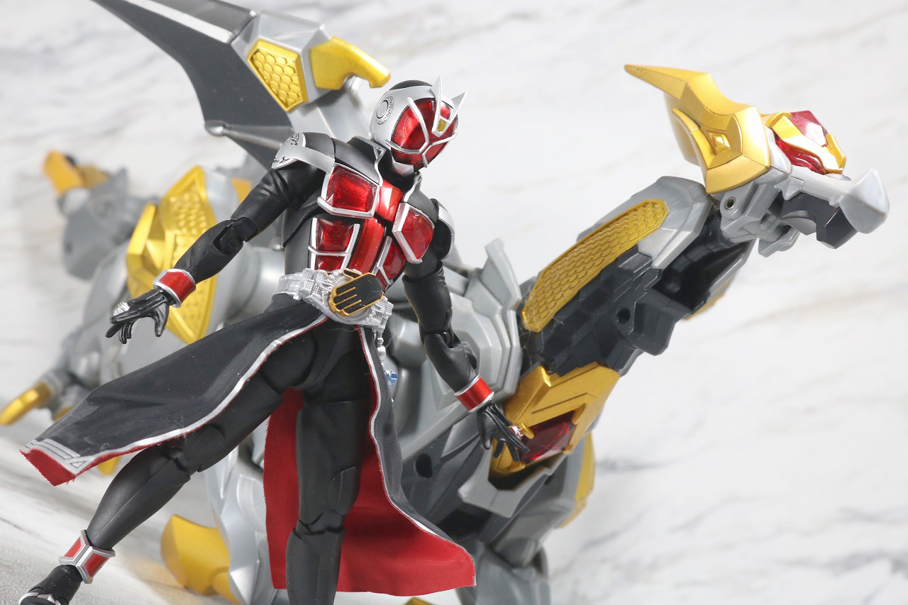 S.H.フィギュアーツ　仮面ライダーウィザード　フレイムスタイル　真骨彫製法　レビュー　アクション　DXウィザードラゴン